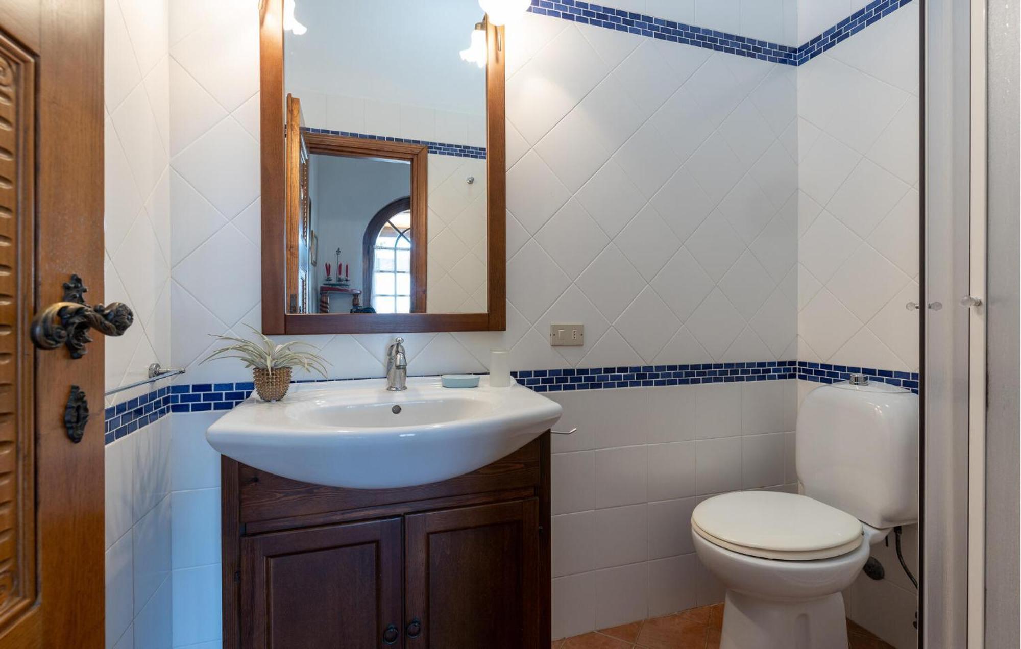 Beautiful Home In Uzzano Pt With Kitchen Exteriér fotografie